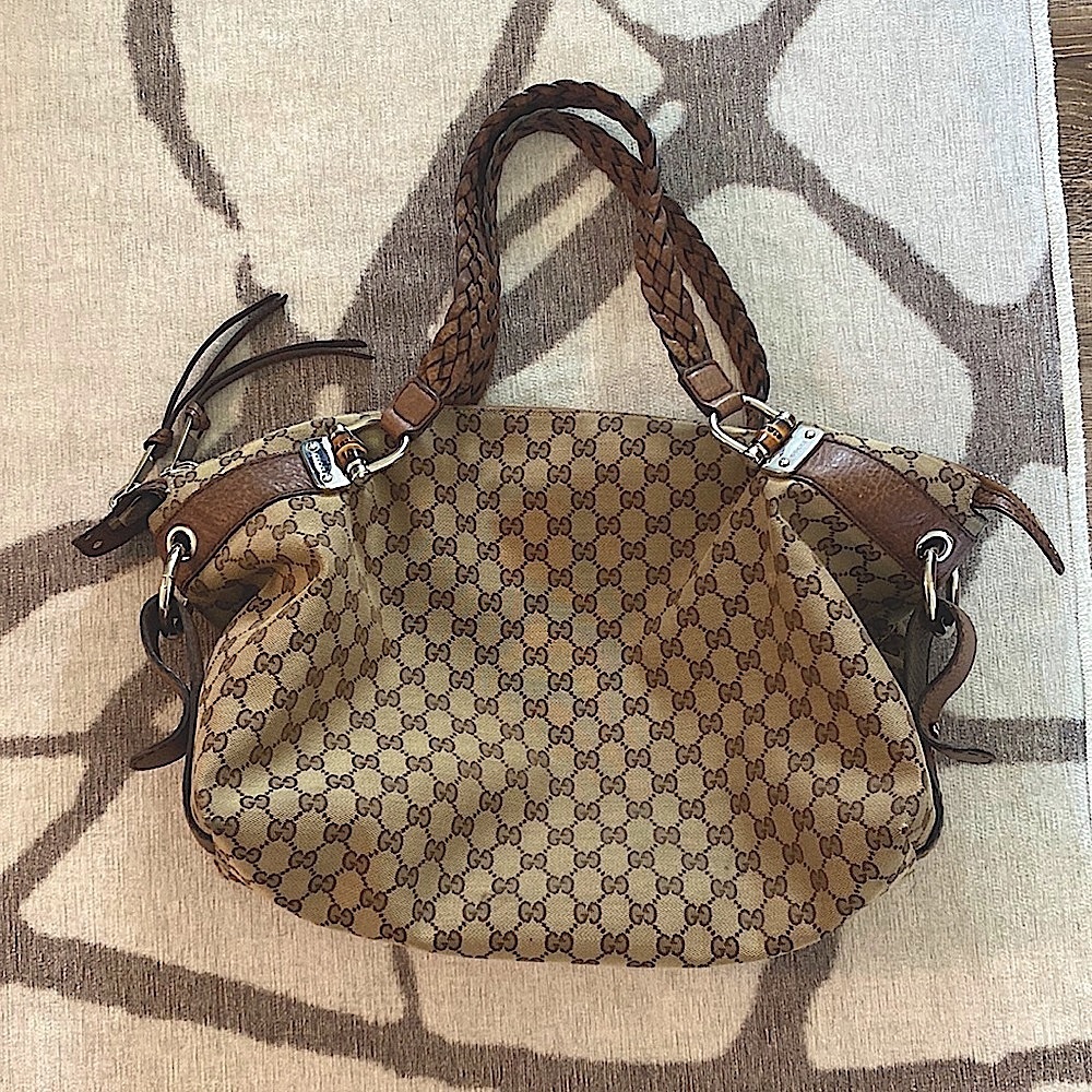 Authentic large vintage Gucci with two zip leather strap